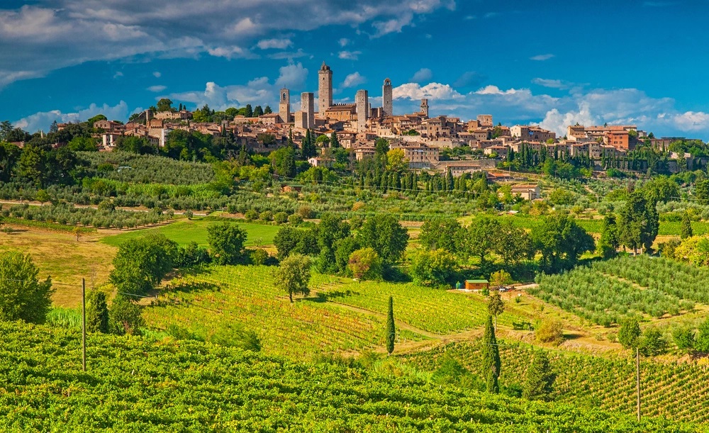 Pogled na San Gimigiano i Toskanske vinograde