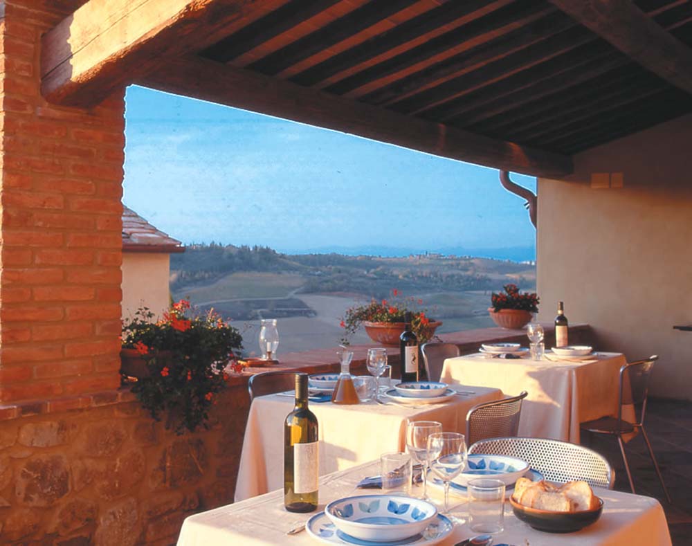 Restorani pružaju specifičan Toscanski ugođaj s predivnim pogledima na vinograde