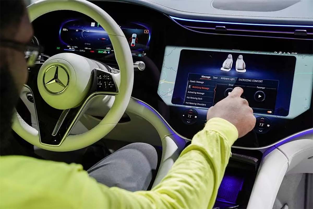 Mercedes uvodi ChatGPT u svoje modele, za sada u SAD