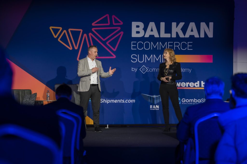 Orhan Gazibegović, predsjednik eCommerce asocijacije u BiH i Belma Agić, izvršna direktorica eCommerce asocijacije u BiH na prvom Balkan eCommerce Summitu