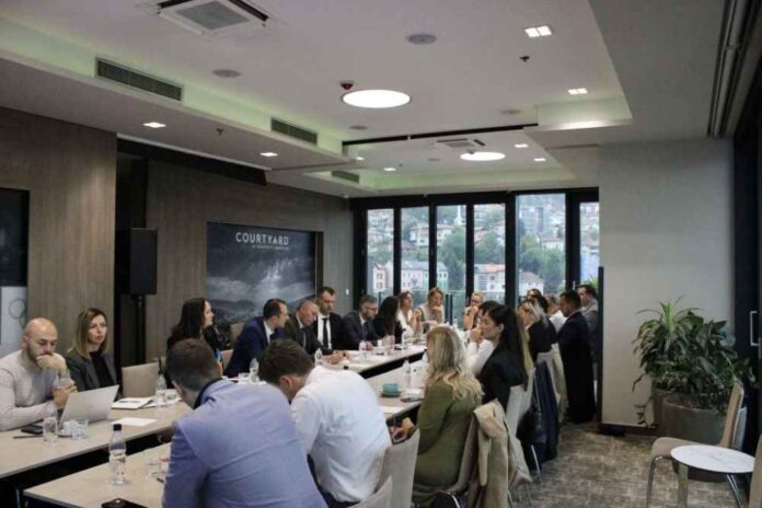 Američka trgovinska komora u Bosni i Hercegovini, Vijeće stranih investitora (FIC), Predstavništvo njemačke privrede u BiH (AHK BiH), Udruženja poslodavaca Federacije BiH (UPFBiH) i Vanjskotrgovinska komora (VTK BiH)