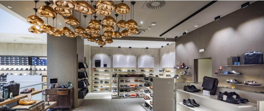 Mass i Advance Capital preuzeli Leder & Schuh; Izvor: acp.si