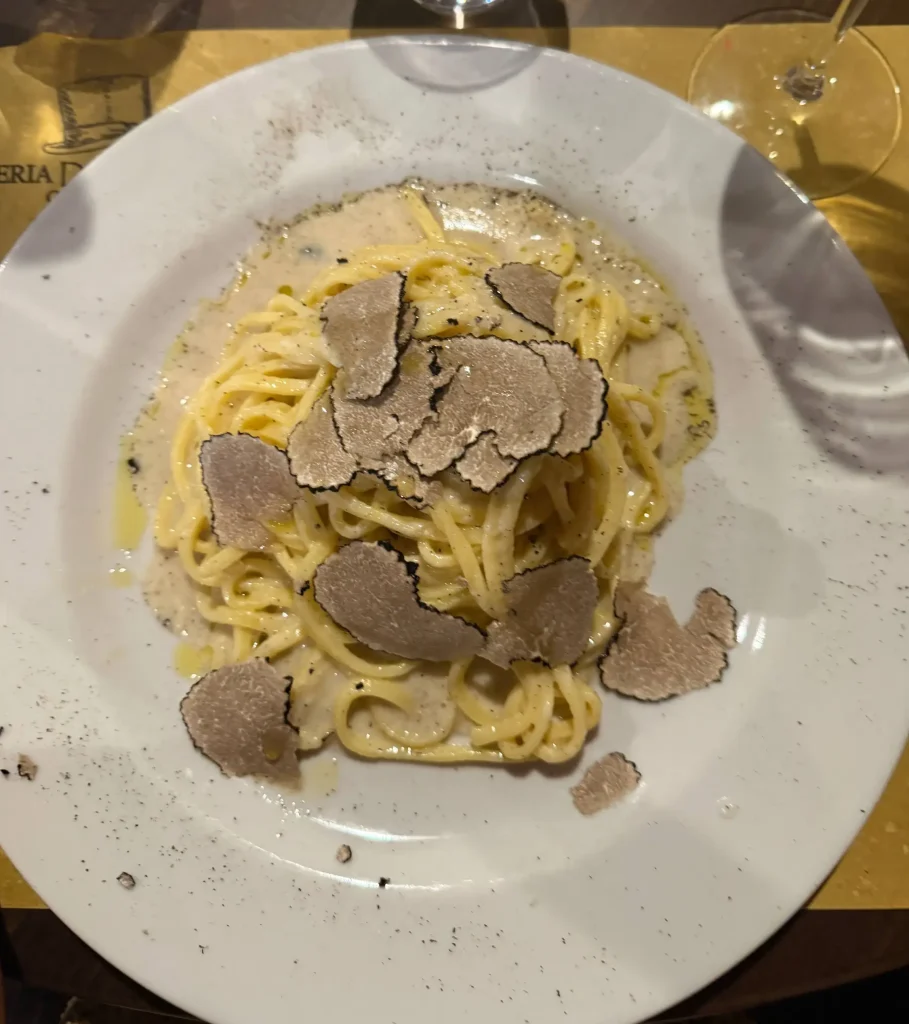 Cacio e pepe u jednom rimskom restoranu (autor Financa.ba)