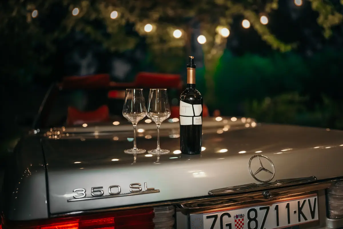 Mercedes 350 SL 1972. godine (izvor Financa.ba)