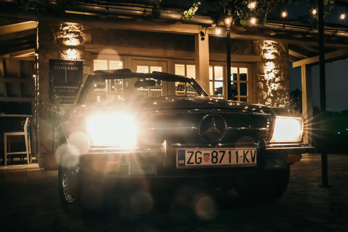 Mercedes 350 SL 1972. godine (izvor Financa.ba)