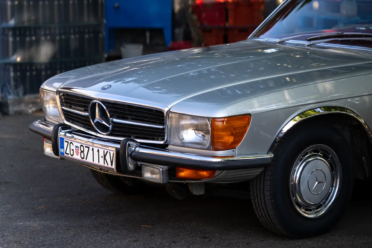 Mercedes 350 SL 1972. godine (izvor Financa.ba)
