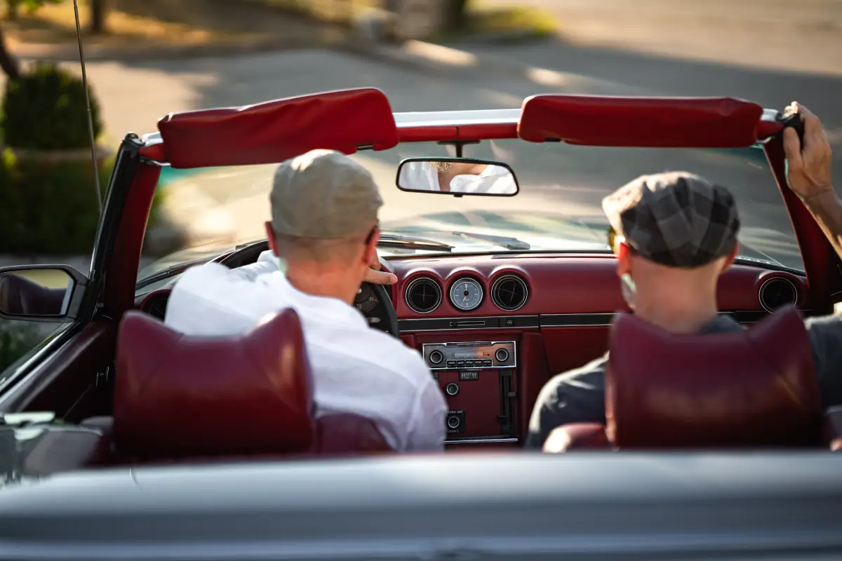 Mercedes 350 SL 1972. godine (izvor Financa.ba)