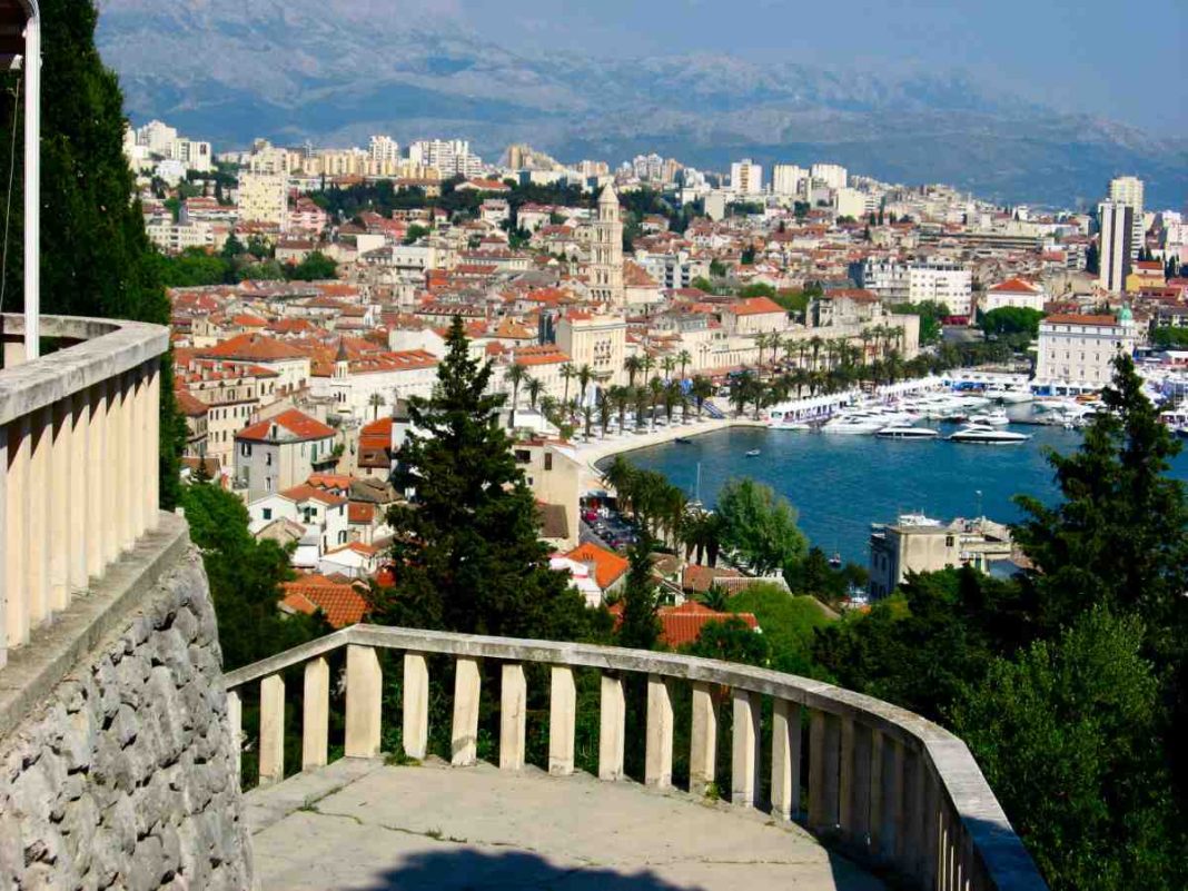 Hrvatska ima najviše noćenja po stanovniku u EU-u, ali i najveću sezonalnost